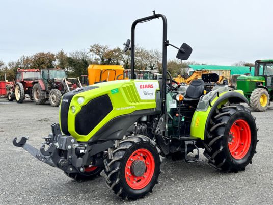 Traktori Claas nexos 210f: kuva Traktori Claas nexos 210f