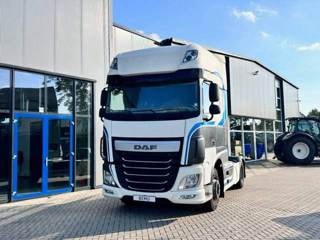 Vetopöytäauto DAF XF 106 460 Super Space Cab 780.000km: kuva Vetopöytäauto DAF XF 106 460 Super Space Cab 780.000km