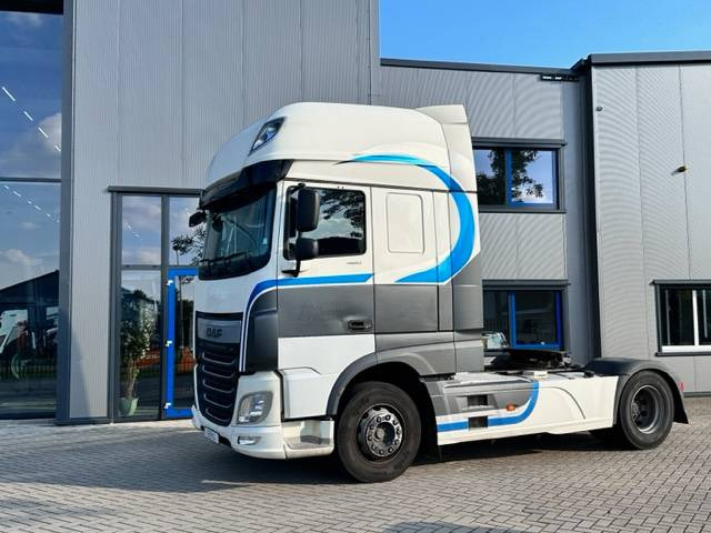 Vetopöytäauto DAF XF 106 460 Super Space Cab 780.000km: kuva Vetopöytäauto DAF XF 106 460 Super Space Cab 780.000km