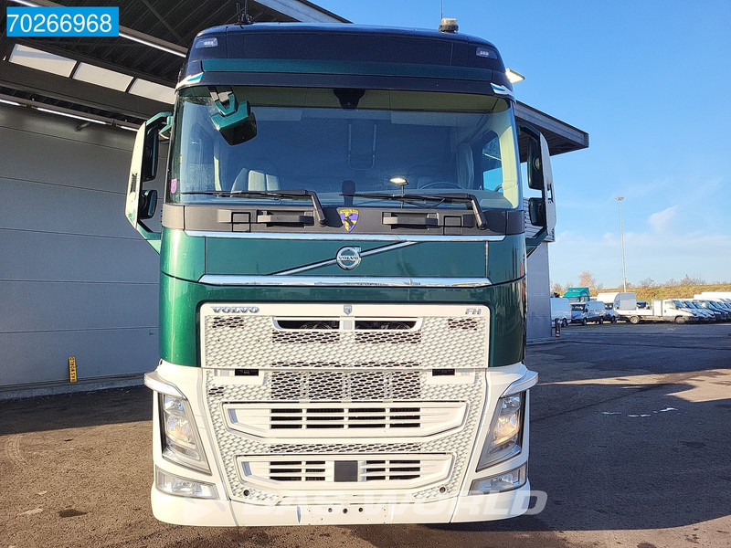 Vetopöytäauto Volvo FH 540 4X2 ADR XL 2x Tanks VEB+ I-ParkCool ACC Navi: kuva Vetopöytäauto Volvo FH 540 4X2 ADR XL 2x Tanks VEB+ I-ParkCool ACC Navi