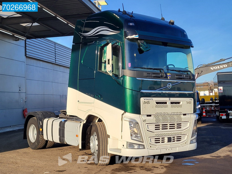 Vetopöytäauto Volvo FH 540 4X2 ADR XL 2x Tanks VEB+ I-ParkCool ACC Navi: kuva Vetopöytäauto Volvo FH 540 4X2 ADR XL 2x Tanks VEB+ I-ParkCool ACC Navi