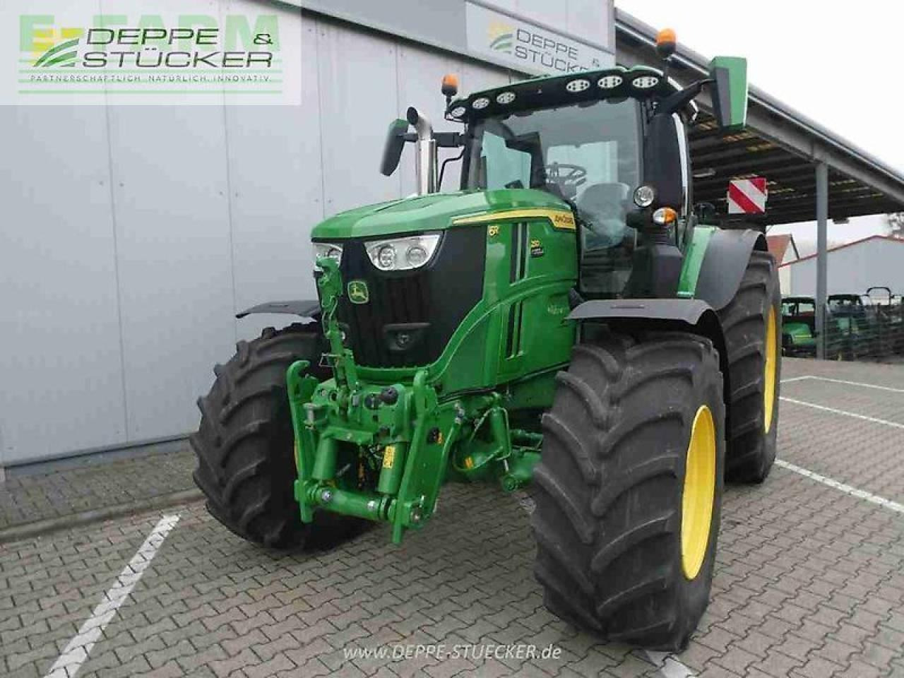 Traktori John Deere 6r 250: kuva Traktori John Deere 6r 250