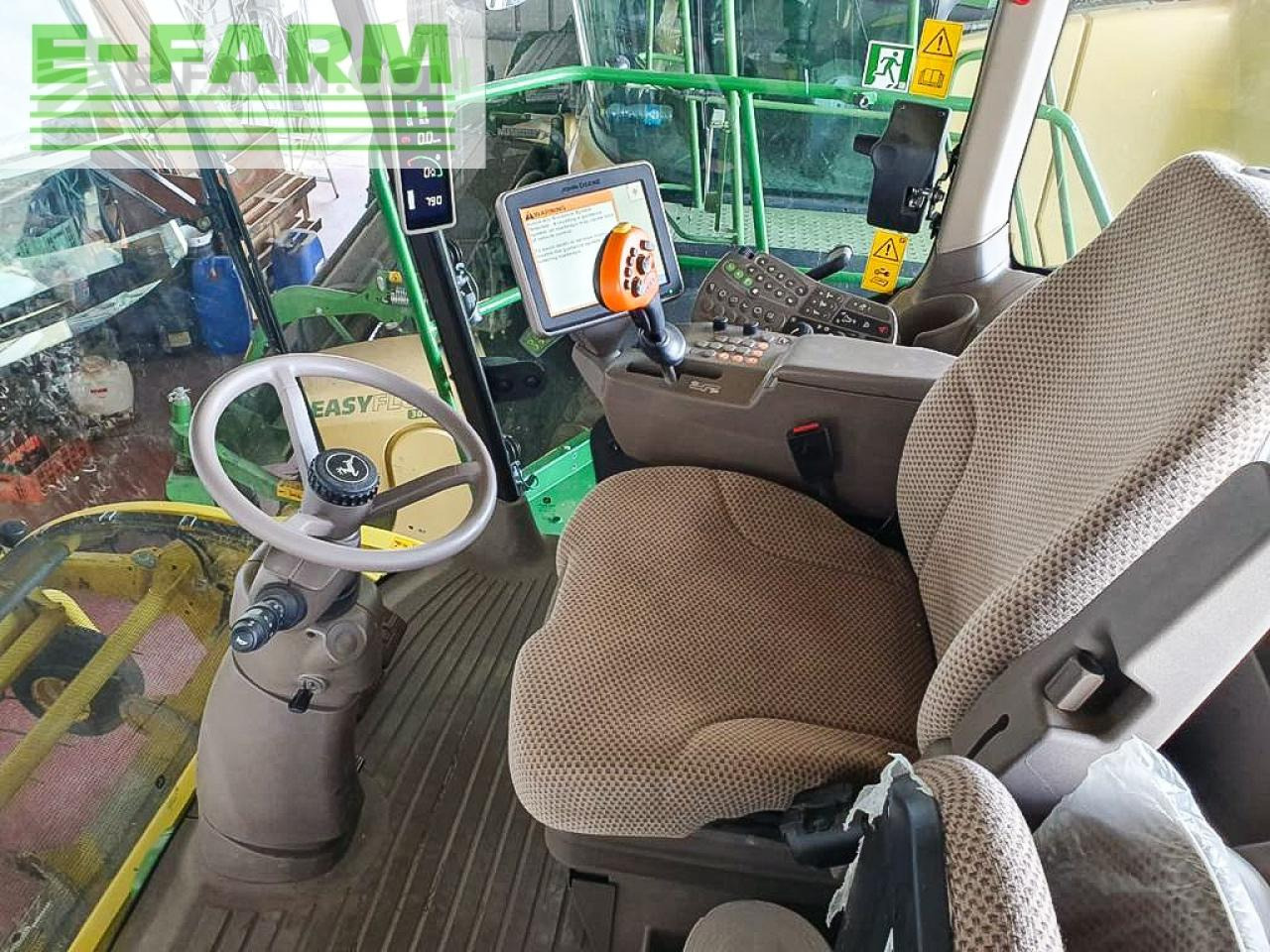 Itsekulkeva silppuri John Deere 8600I: kuva Itsekulkeva silppuri John Deere 8600I