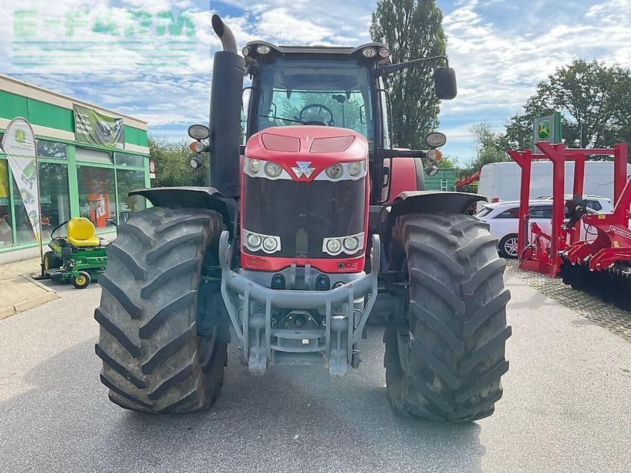 Traktori Massey Ferguson 8737 dyna vt: kuva Traktori Massey Ferguson 8737 dyna vt