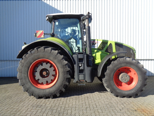 Traktori Claas Axion 950: kuva Traktori Claas Axion 950