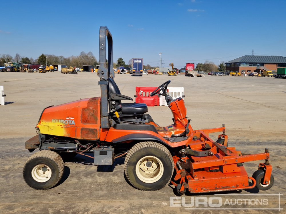 Ruohonleikkuri 2008 Kubota F3680: kuva Ruohonleikkuri 2008 Kubota F3680