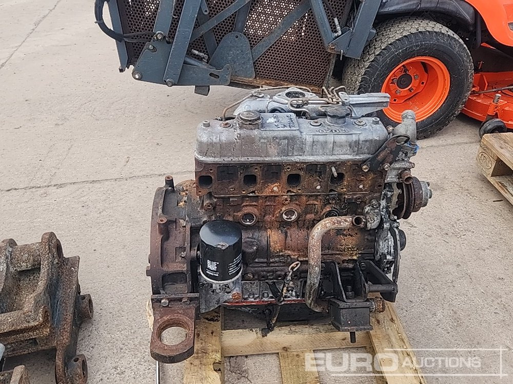 Moottori Isuzu 4 Cylinder Diesel Engine: kuva Moottori Isuzu 4 Cylinder Diesel Engine