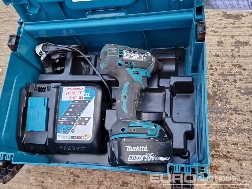 Rakennustarvikkeet Makita 110Volt Impact Gun, 110Volt Hammer Drill, Battery Impact Gun (2 of), Battery Hammer Drill, Spectra Laser Level: kuva Rakennustarvikkeet Makita 110Volt Impact Gun, 110Volt Hammer Drill, Battery Impact Gun (2 of), Battery Hammer Drill, Spectra Laser Level