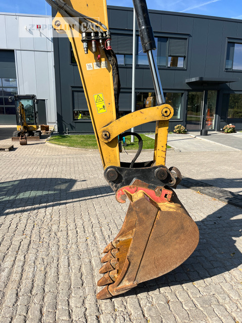 Minikuormaaja Cat 310: kuva Minikuormaaja Cat 310